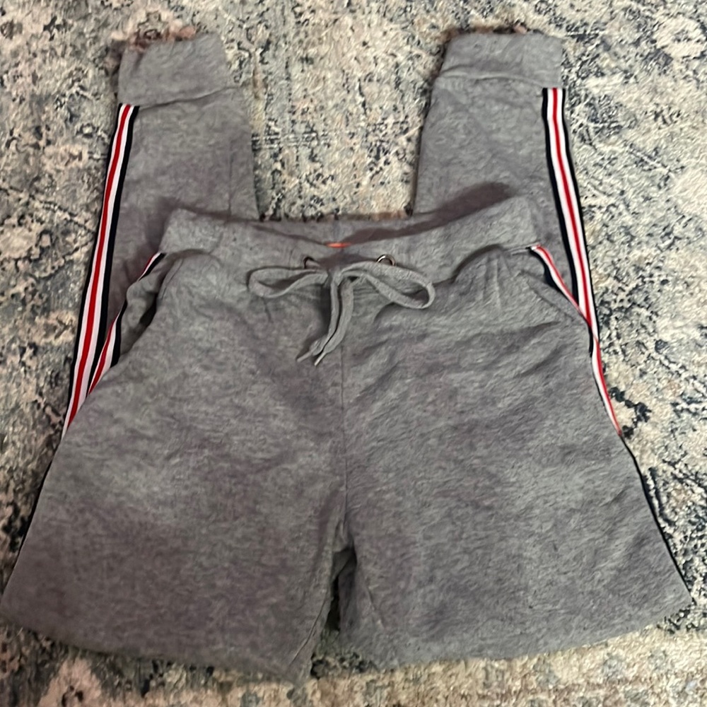 size medium rainbow thick sweatpants